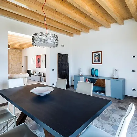 Sleeps 9 Pool Air Con Wifi Vila *